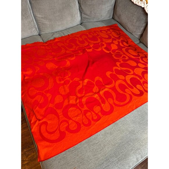 Funky retro 70s vintage red table cloth square - small stains see pics 56x44” - Picture 5 of 6